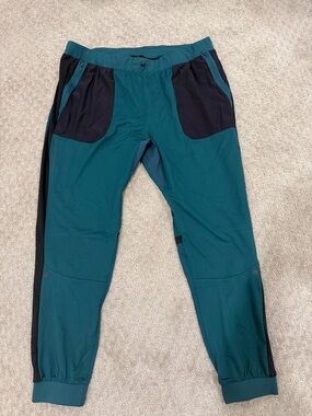 Under Armour Teal and Black Men’s Jogger Pants